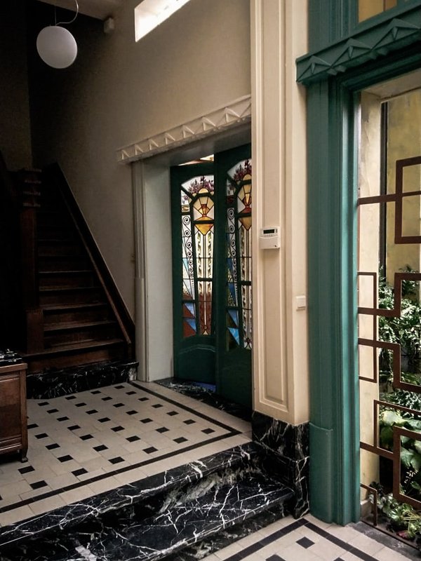 Inkomhal in art decostijl in Sint-Niklaas (Waasland)