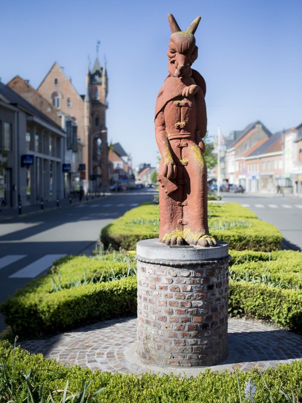 Een standbeeld van Reynaert de Vos in Stekene in het Waasland