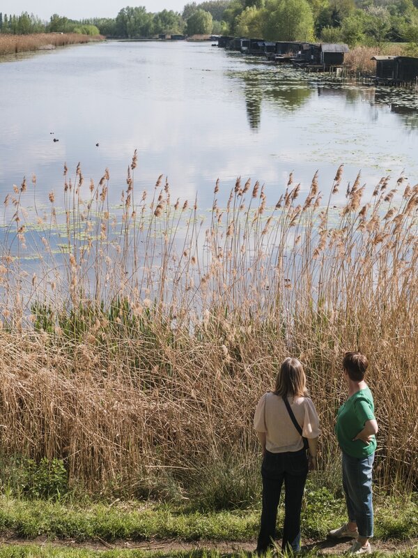 Wandelaars aan de kreken van Saleghem